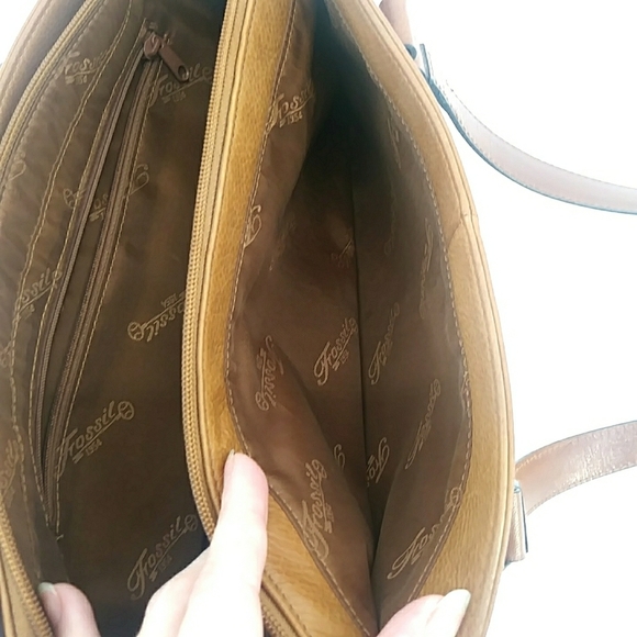 Vintage Fossil Genuine Leather Camel Shoulder Bag - Picture 7 of 14